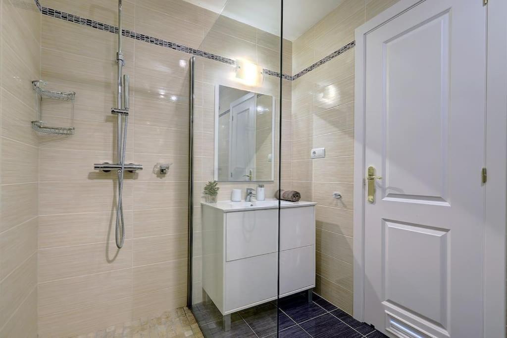 South Facing Near Sandy Beach And Golf Courses Appartement *